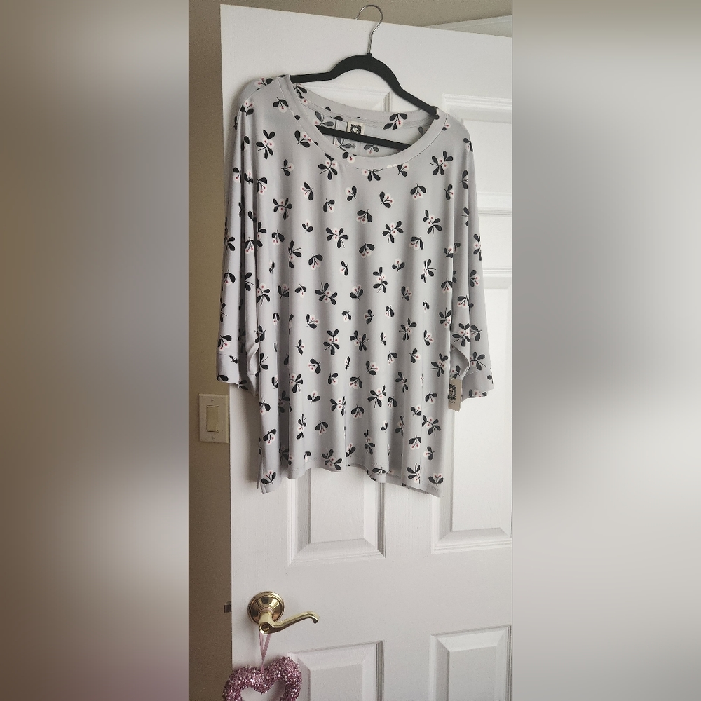 Anne Klein top
